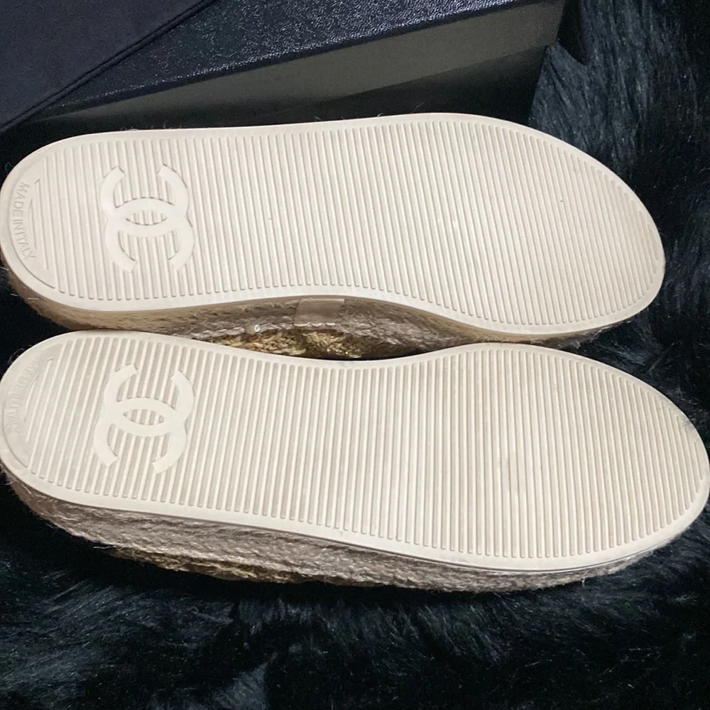 Chanel shoes - Picture 7 of 13